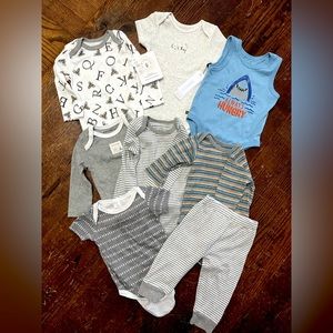 3-6month Baby Bundle (ROBeez, Burt’s Bees, Lamaze, Baby Kiss)